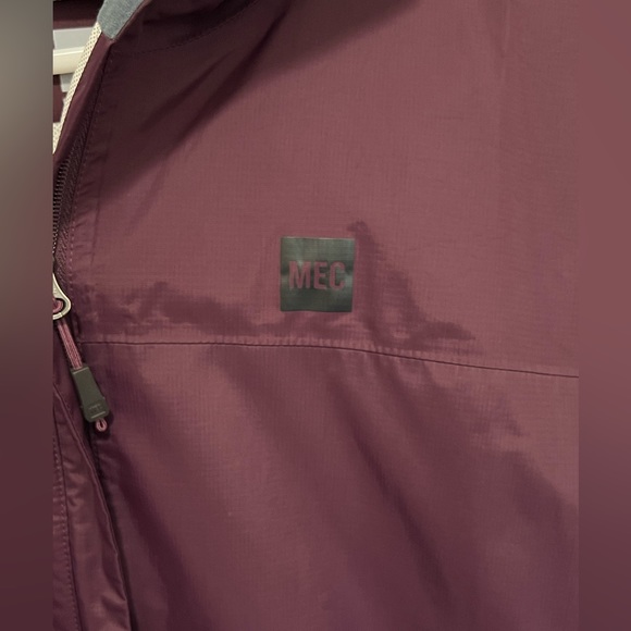 MEC Rain Coat - Picture 4 of 6